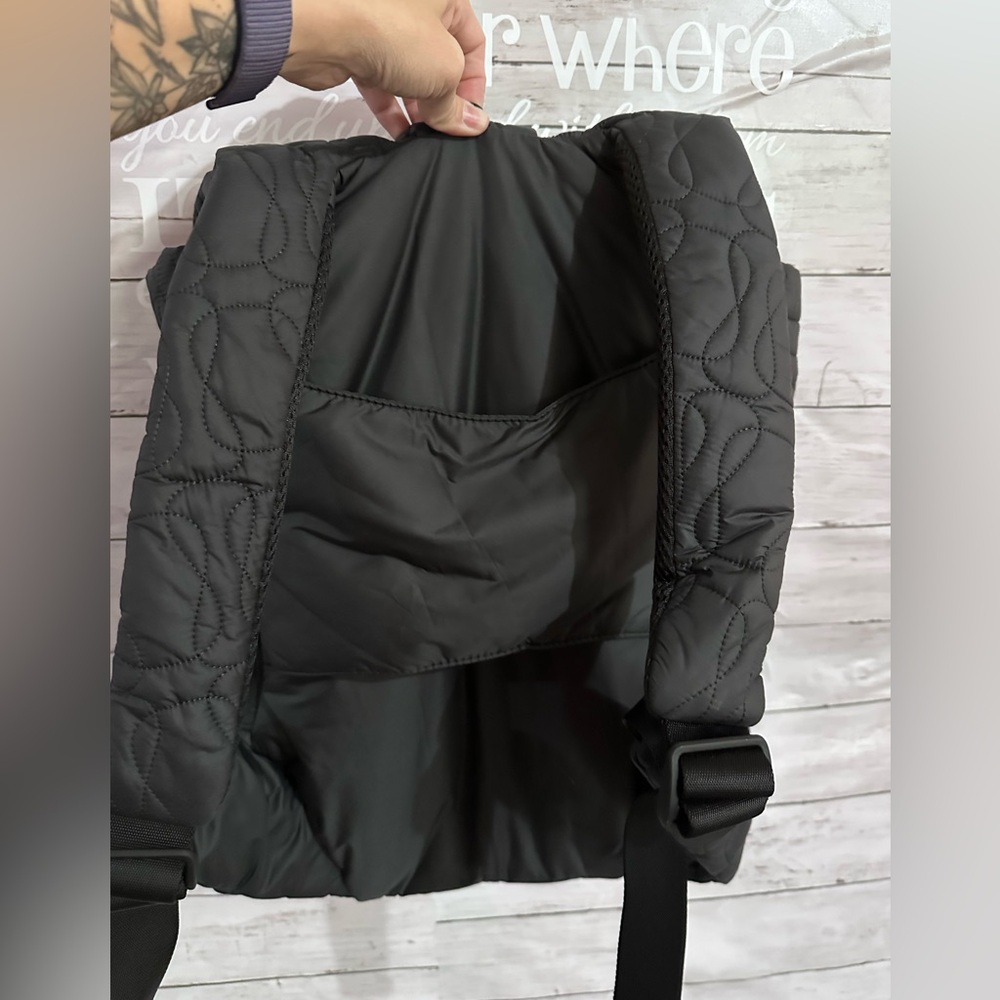 Lululemon Quilted Embrace backpack 13L - Picture 3 of 15